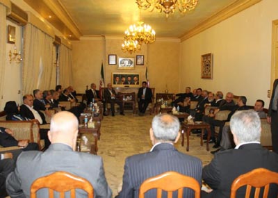 لقاء الأحزاب والقوى الوطنيّة زاروا أبادي
المتحدث باسم الوفد : لا يمكن أن يكون
للبنان رئيس قطع علاقته مع المقاومة