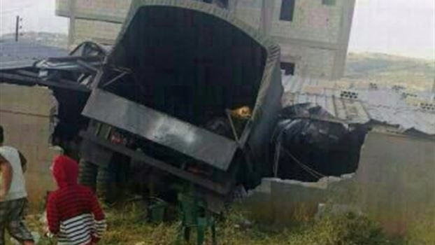 شهيد وعدد من الجرحى في انقلاب شاحنة للجيش في وادي خالد