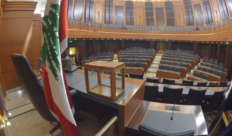 لا نصاب الأربعاء... قبل الاتفاق على مُرشح توافقي ...
بري : تعاملي الكلاسيكي لن يطول أكثر من الجلستين المقبلتين كحدّ أقصى ...
باسيل يلتقي الحريري ــ أبو فاعور في السعودية ــ يوسف : لا اتفاق مع عون