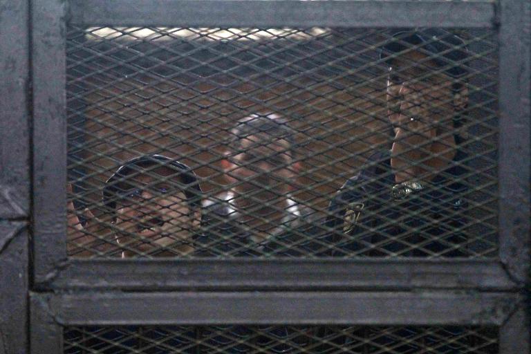 مصر تحظر نشاط حركة 6 أبريل ابرز حركة معارضة خلال الثورة ضد نظام مبارك
