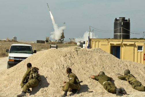 بالفيديو قوة صاروخية اسرائيلية لدعم المسلحين السوريين  