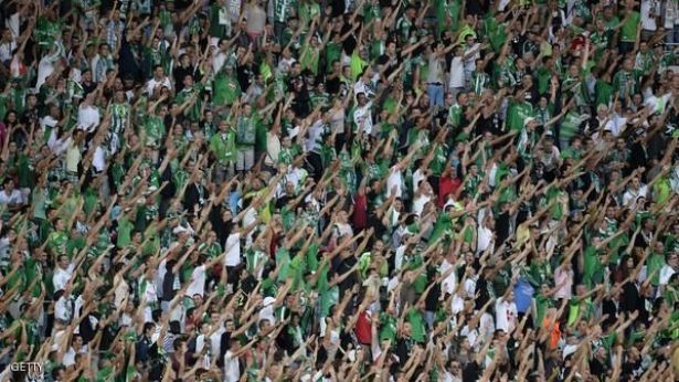 سانت اتيان يضمن مشاركته القارية ويبقي على آماله بدوري الابطال