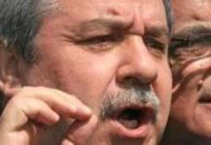 حنا غريب: استعدوا للنزول الى الشارع!