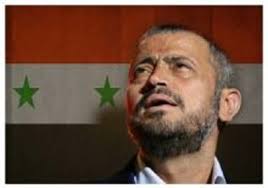 بالفيديو - جورج وسوف "العلم السوري بقلبي" وهكذا تصرف مع احد معجبيه حين رفع العلم السوري