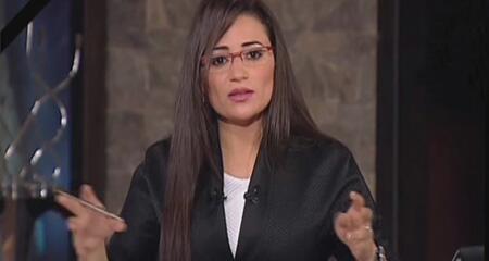 بالفيديو – مذيعة مصرية تعايد مبارك: “الرجل في وضع ضُعف ومرض.. ربِّنا يشفيك”!