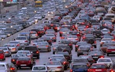 زحمة سير خانقة على جسر انطلياس 