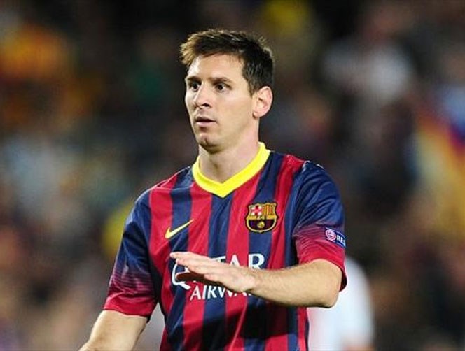 ميسي يضع 3 شروط لتمديد عقده مع برشلونة