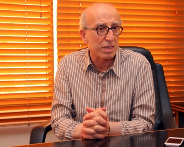 بعد حوالى العام على سجنه، الحرية لسيمون أسمر