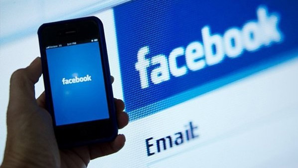 فيسبوك تحل مشاكل ببنية شبكتها التحتية تسببت بإنقطاع خدماتها