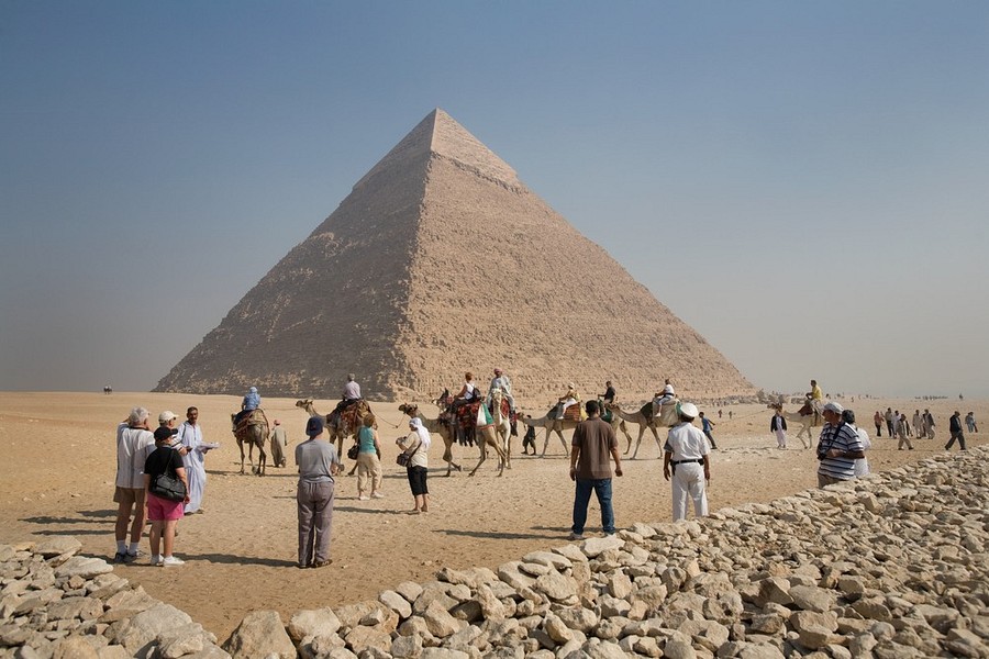 تراجع عدد السياح في مصر بنسبة 32%