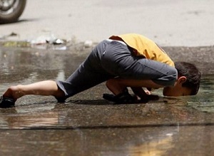 صورة تكشف عار "الإنسانية" وطلب من البابا للتدخل لإعادة المياه الى حلب 