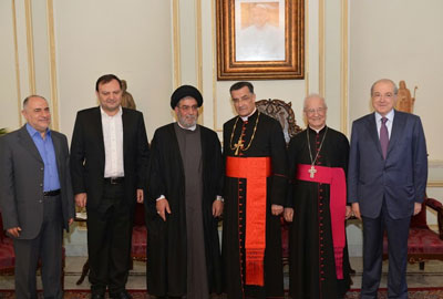 حزب الله في بكركي لمناقشة زيارة الراعي الى القدس
اجواء المرجعيات الاسلامية: لا نشكك
بنوايا الراعي لكن نتائجها حساسة بوجود التكفير