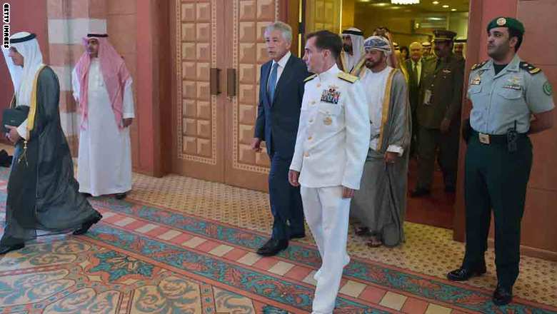 السعودية: هاغل وفريقه يخضعون لفحص "كورونا" قبل الدخول على ولي العهد!