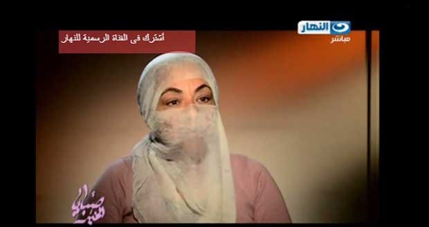 بالفيديو – مذيعة مصرية تطرد ضيفتها بعد تطاولها على النبيّ محمَّد!