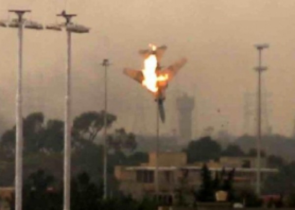  طائرات مصرية تقصف بنغازي في ليبيا