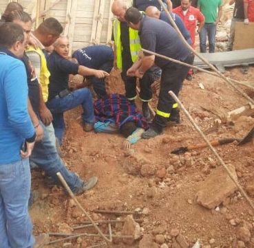 وفاة عامل سوري بانهيار حائط دعم قيد اﻻنشاء في زحلة