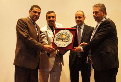 دبور عرض مع مفوض
الأونروا أوضاع المخيمات 