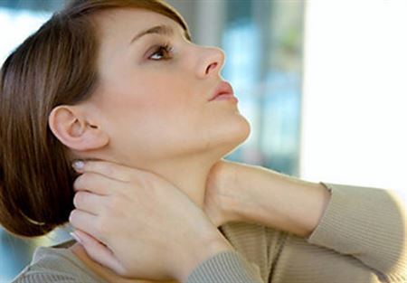 طقطقة الرقبة تسبب السكتة الدماغيَّة 