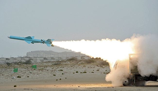 بالفيديو مناورات ايرانية تحاكي الرد على اي هجوم خارجي