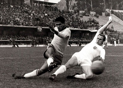 كأس العالم في كرة القدم من عام 1930 حتى عام 2010
1962 : اللقب الثاني للبرازيل بقيادة الطائر الصغير غارينشا