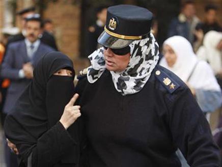 قوة نسائية في الشرطة المصرية ومهمات بالغة الحساسية !