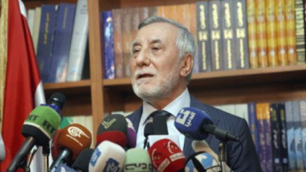 بالفيديو… شاهد ماذا حصل بين ملك الاردن والسفير السوري ما تسبب بطرده