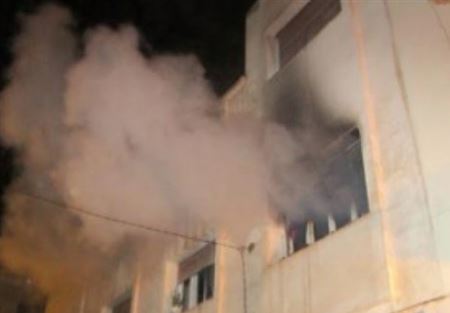  احتجز والدته في غرفة وأضرم النار فيها 