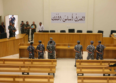 إنخفاض عدد المتّهمين بأحداث الضنيّة من 14 الى 12 مُتّهماً بعد أن قتل اثنين منهما واحد في البارد والآخر في قلعة الحصن
آل نداف وفلوطي وفاخوري لم يتقدّموا بأيّ إسقاط للحقوق الشخصيّة وهم لا يُريدون أيّ تعويضات ماليّة