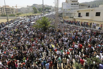 السوريون صوّتوا في لبنان والخارج الى الأمن والاستقرار والحنين الى ما قبل 2010
رموز في المعارضة الخارجيّة يتحضّرون للعودة وعمداء وضباط عادوا للجيش
الأسد تلقّى رسالة من سناتور جمهوري أميركي حملت تأييداً لمواقفه