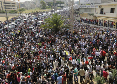 سفراء غربيّون أبدوا دهشتهم في يوم الانتخاب السوري في السفارة
إستحقاق لبنان الرئاسي بات محل ربط نزاع إقليمي ودولي