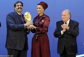 هل تخسر قطر تنظيم مونديال 2022 بسبب الرشاوى والطقس؟