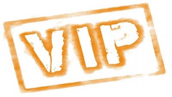إسرائيل تلغي بطاقات VIP للمسؤولين الفلسطينيين