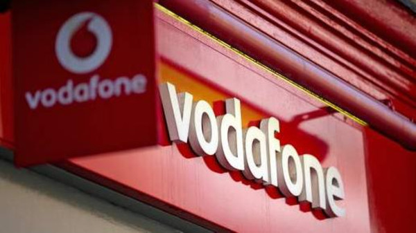 Vodafone في اعتراف خطير: دول تراقب اتصالات الزبائن