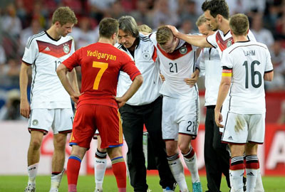 مفاجأة غير منتظرة للمنتخب الألماني :
إصابة رويس وغيابه عن نهائيات المونديال