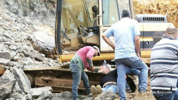  مقتل مواطن بعد سقوطه عن جرافة