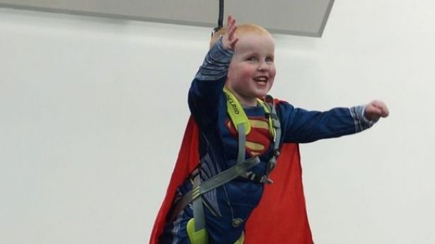 حقق أمنيته وطار مثل سوبرمان قبل أن... يموت (فيديو)