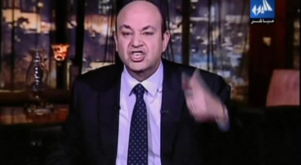 بالفيديو – عمرو أديب لمصوّر واقعة التحرُّش: "سايبها تُغتصب ليه يا حيوان"؟!