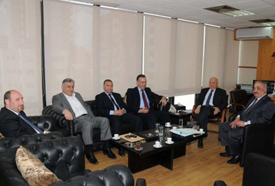 درباس بحث موضوع النازحين
مع وفد من «الجماعة» 