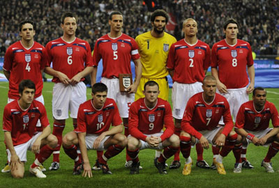 كولومبيا ــ اليونان (19.00) والأوروغواي ــ كوستاريكا (22.00) وايطاليا ــ انكلترا (1 فجر الأحد)