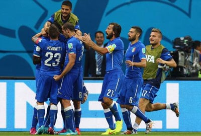 ايطاليا ـــ كوستاريكا (19.00) وفرنسا ـــ سويسرا (22.00)
وكولومبيا ـــ هندوراس (الساعة 1 فجر السبت)