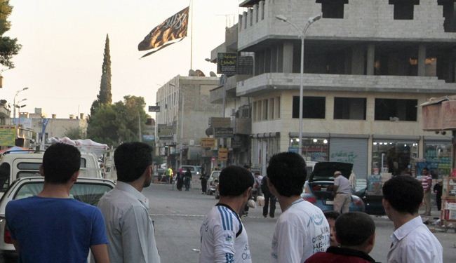 قادة "أركان الحر" في دير الزور "يبايعون داعش"!

