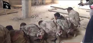 بالفيديو داعش تعدم جنود عراقيين +18