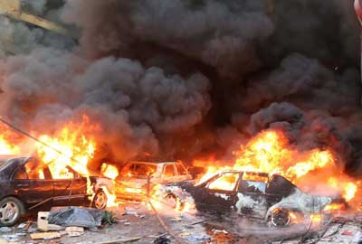 «مشاريع الفتنة تستغل الاحتقان وليس تطورات المنطقة»
مصادر نيابية : الفراغ السياسي مدخل للفوضى الامنية
والمظلّة الدولية فوق لبنان لن تصمد طويلا