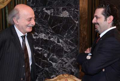 جنبلاط عاد بخفي حنين من لقائه الحريري
فشل في تسويق حلو وفي استكشاف
سرّ الانفتاح بين «البرتقالي» و«الأزرق» 