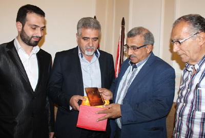 قدّم «درع الشهيد معروف سعد» لعائلة الشهيد حمزة الحاج حسن
سعد : بعض القوى ما يزال يلجأ
الى تقديم التبريرات للجرائم الإرهابيّة