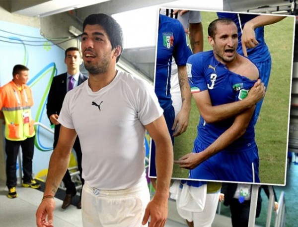 اوليفر كان حارس المانيا يدافع عن سواريز لانه هو عض لاعب ايضا