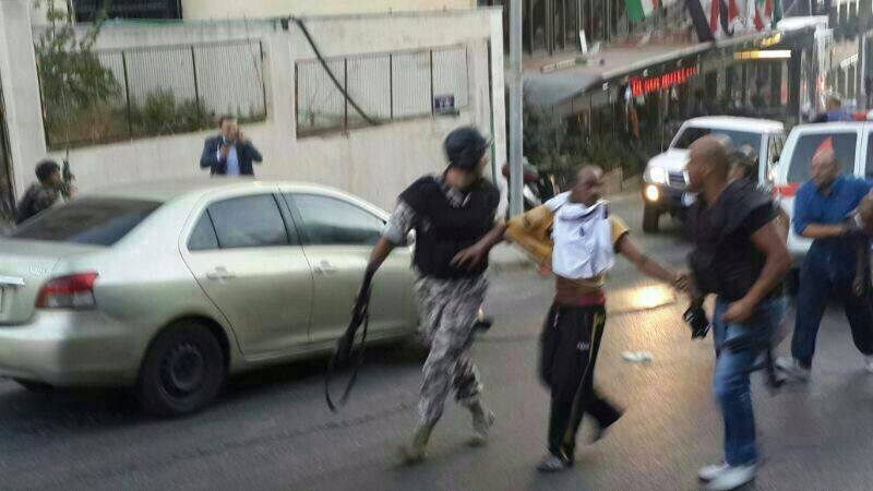  انتحاري فجر نفسه في فندق دي روي وآخر في قبضة قوات الأمن