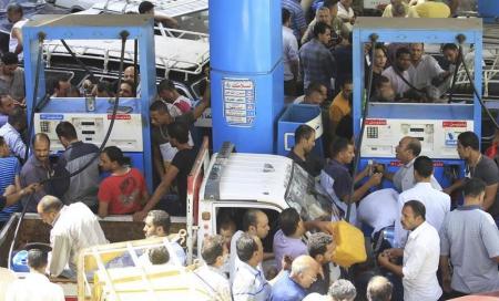 الحكومة المصرية تعتزم رفع اسعار الوقود