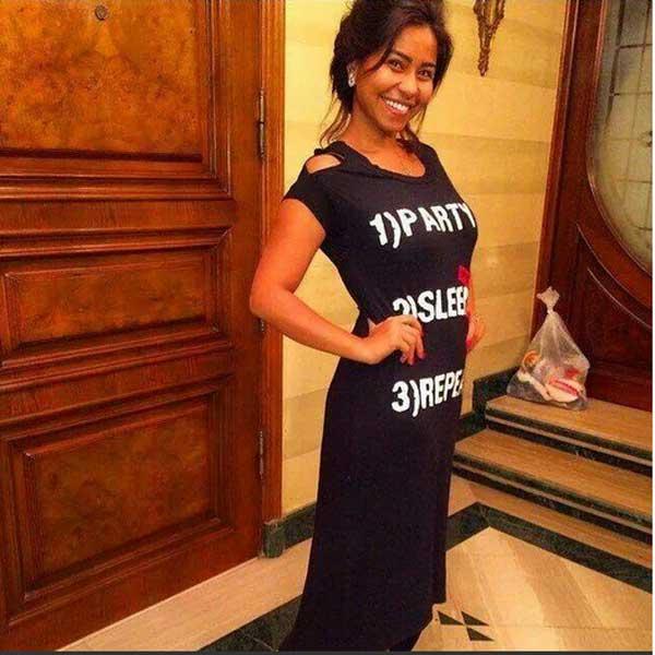 صورة شيرين بثياب المنزل تصدم الجمهور!