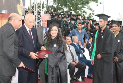في تخريج تلامذة الانجيلية في النبطية
مراد :المقاومة في جهوزية
تامة لاي اعتداء اسرائيلي